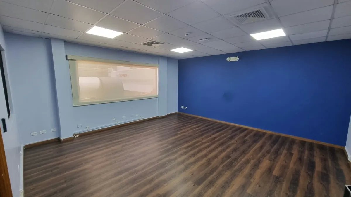 Edificio Corporativo con Ofi-Bodega de 1,500m² Costa del Este  Av. Centenario