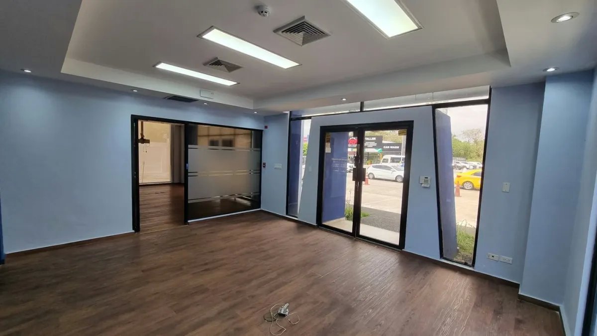 Edificio Corporativo con Ofi-Bodega de 1,500 m² Costa del Este  Av. Centenario