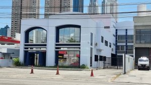 Edificio Corporativo con Ofi-Bodega de 1,500 m² Costa del Este  Av. Centenario