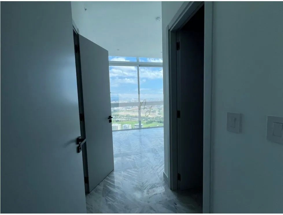 LUXURY APARTMENT FOR SALE AT THE IVY – SANTA MARÍA