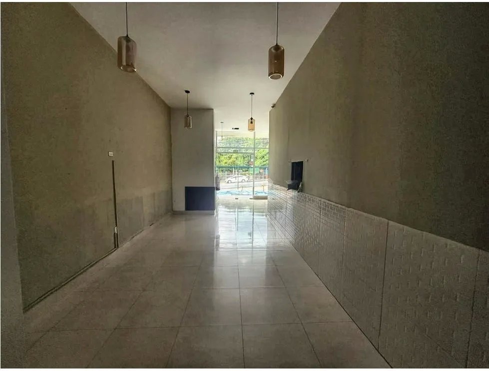 COMMERCIAL SPACE / PUEBLO NUEVO / ATLAS LA PULIDA / 79M / GROUND FLOOR / HIGH VISIBILITY