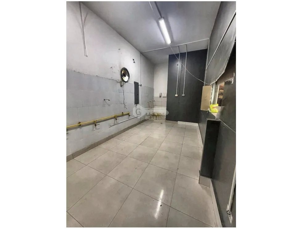 COMMERCIAL SPACE / PUEBLO NUEVO / ATLAS LA PULIDA / 79M / GROUND FLOOR / HIGH VISIBILITY