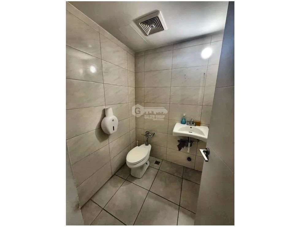 COMMERCIAL SPACE / PUEBLO NUEVO / ATLAS LA PULIDA / 79M / GROUND FLOOR / HIGH VISIBILITY