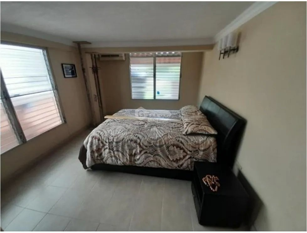 House for Sale in Betania Club X, 1,100M², 4 Bedrooms, 1R4 Zoning