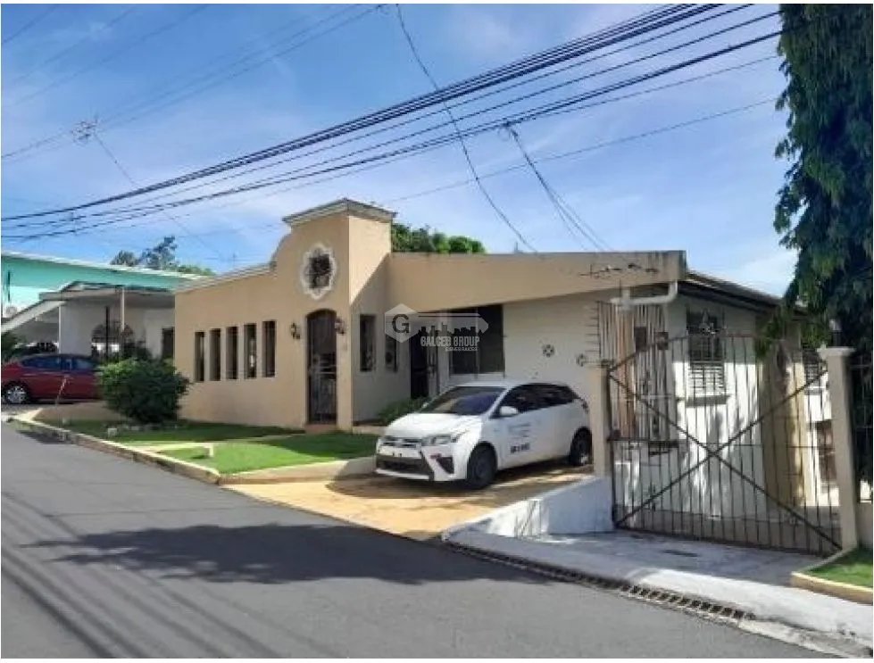 House for Sale in Betania Club X, 1,100M², 4 Bedrooms, 1R4 Zoning