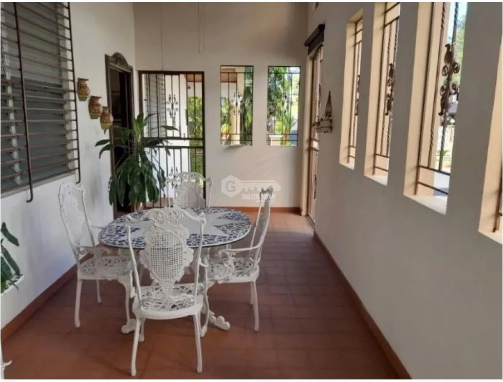 BETANIA / CLUB X / 1,100M / 4 BEDROOMS / ZONING 1R4 / INVESTMENT OPPORTUNITY