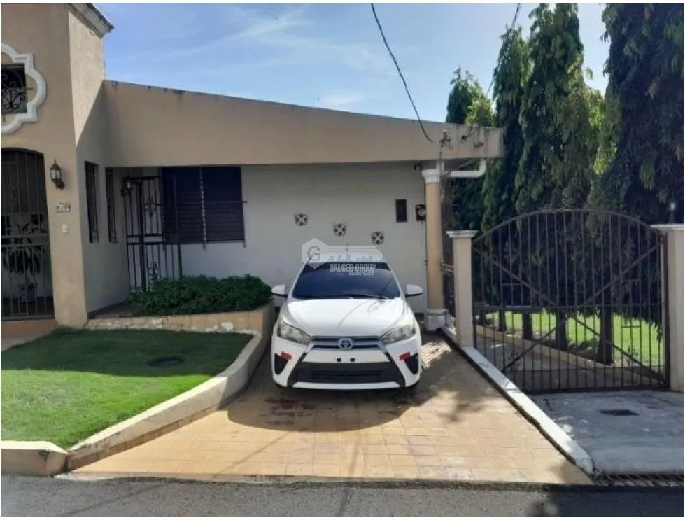 BETANIA / CLUB X / 1,100M / 4 BEDROOMS / ZONING 1R4 / INVESTMENT OPPORTUNITY