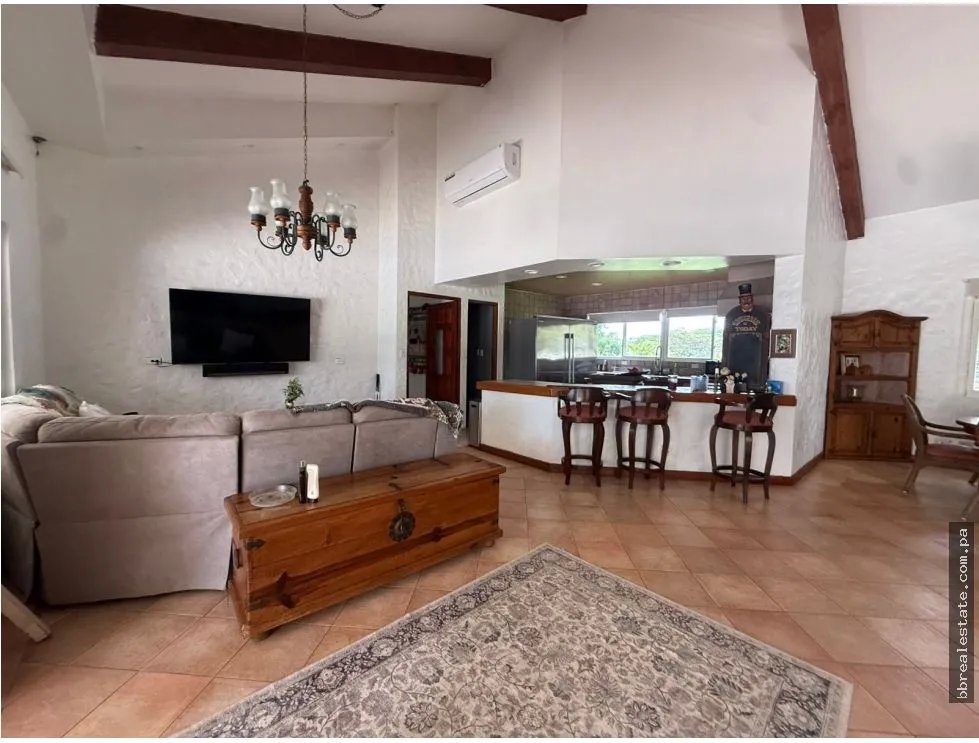 Sale of House at Coronado Golf Club, Coronado Beach