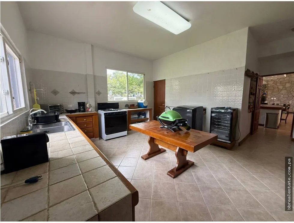 Sale of House at Coronado Golf Club, Coronado Beach