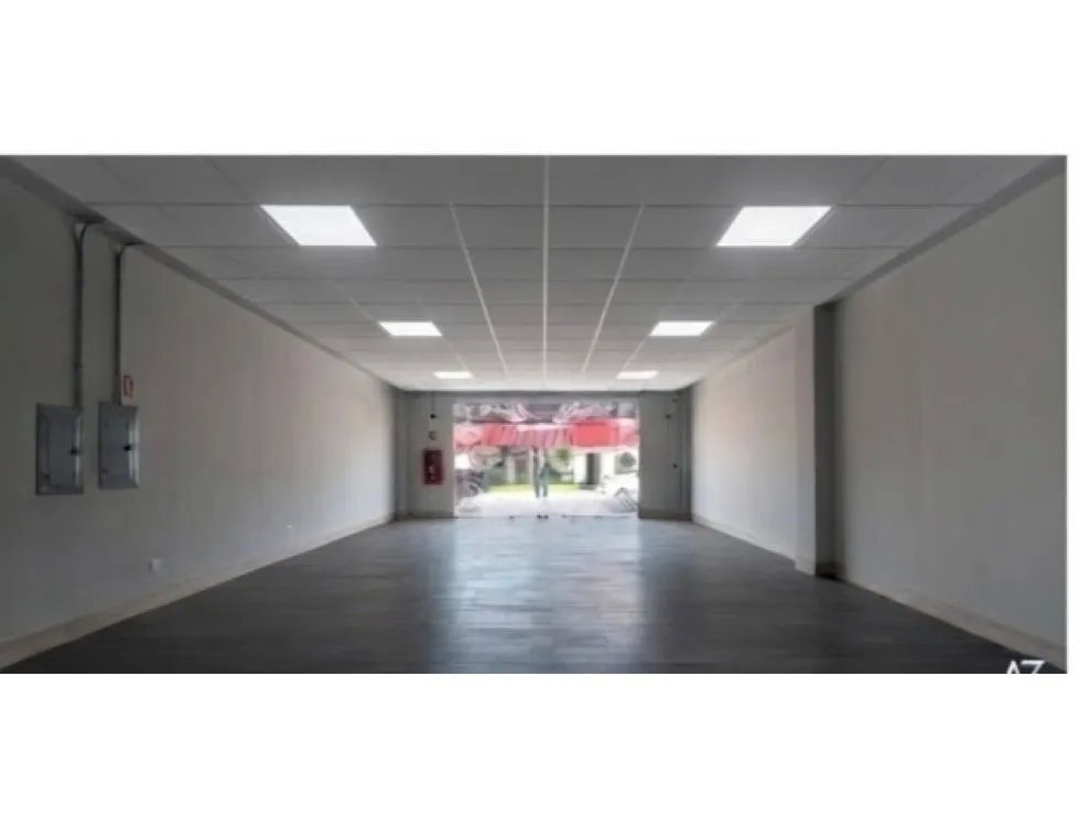 Commercial Space Rental at Plaza Cristal, Av. Centenario. LM