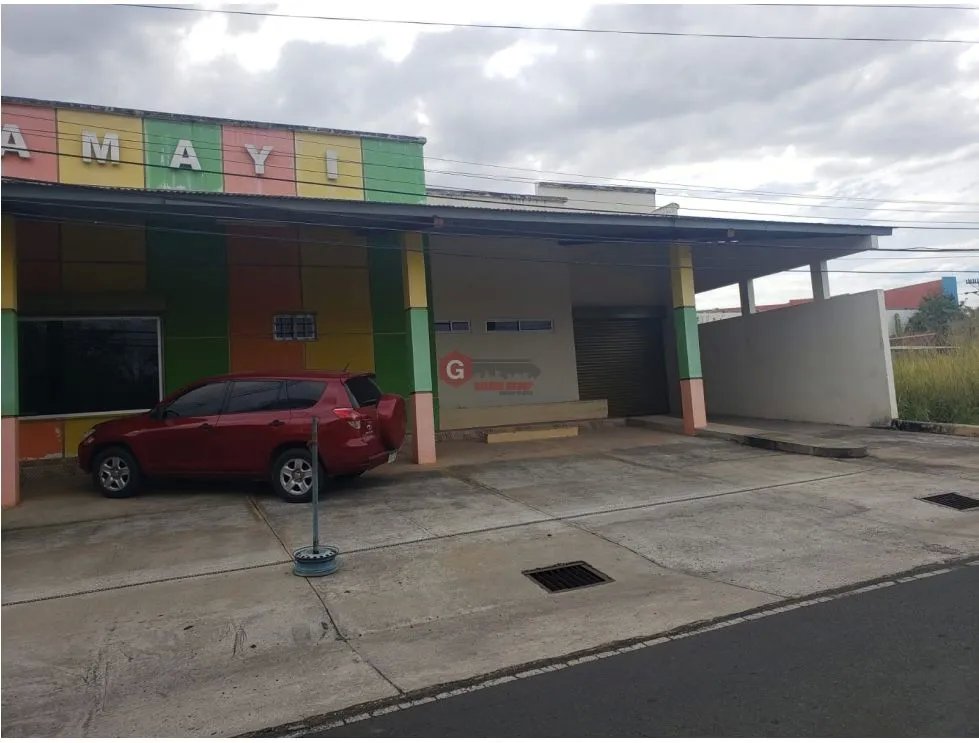 SANTIAGO / EDIF. ENTERO / 800M / LOCAL COMERCIAL CON GALERA