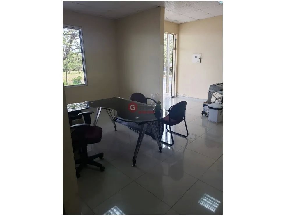 SANTIAGO / EDIF. ENTERO / 800M / LOCAL COMERCIAL CON GALERA