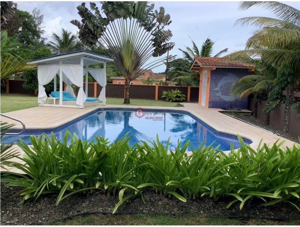 MARIA CHIQUITA / SAN MARINO OCEANFRONT / 1408m2 / 3 BEDROOMS