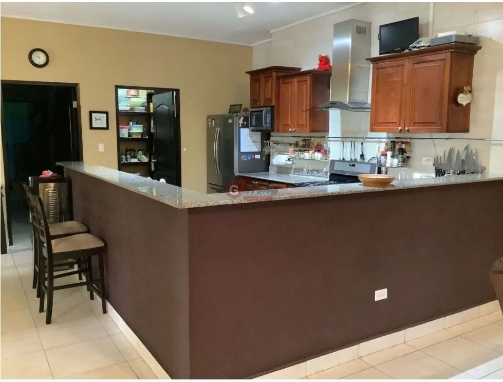 MARIA CHIQUITA / SAN MARINO OCEANFRONT / 1408m2 / 3 BEDROOMS