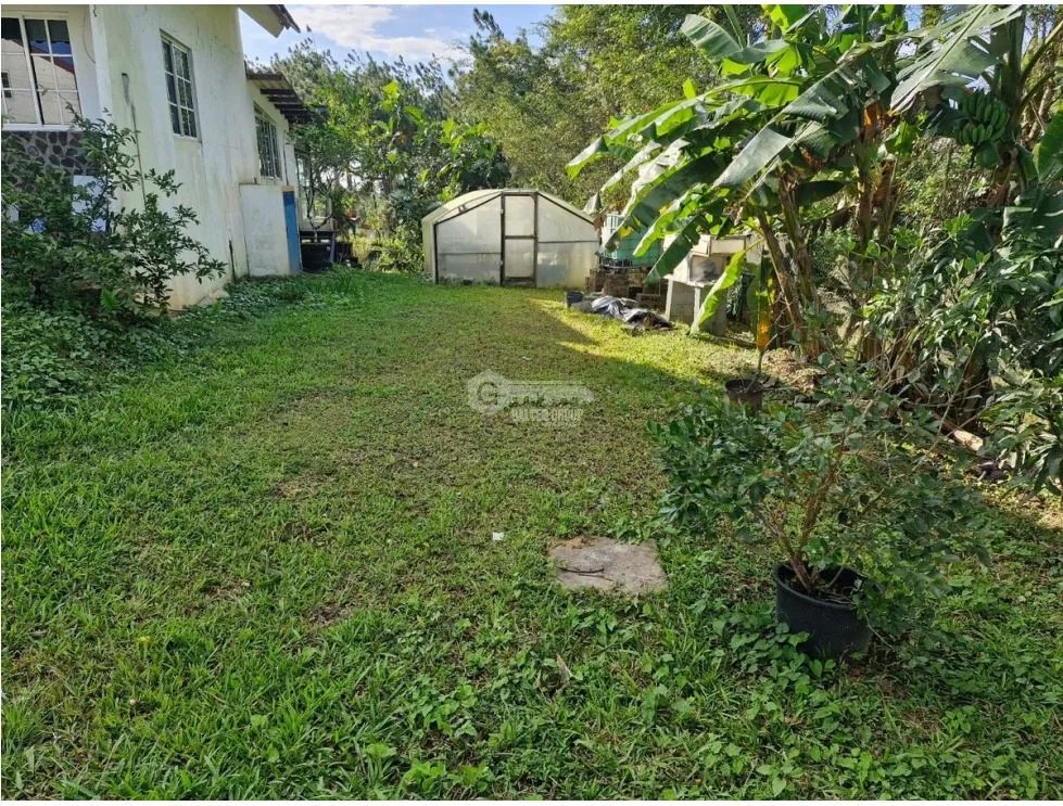 CERRO AZUL / 1000M2 / 4 HABIT / TERRAZA / JARDÍN / TOTALMENTE CERCADA