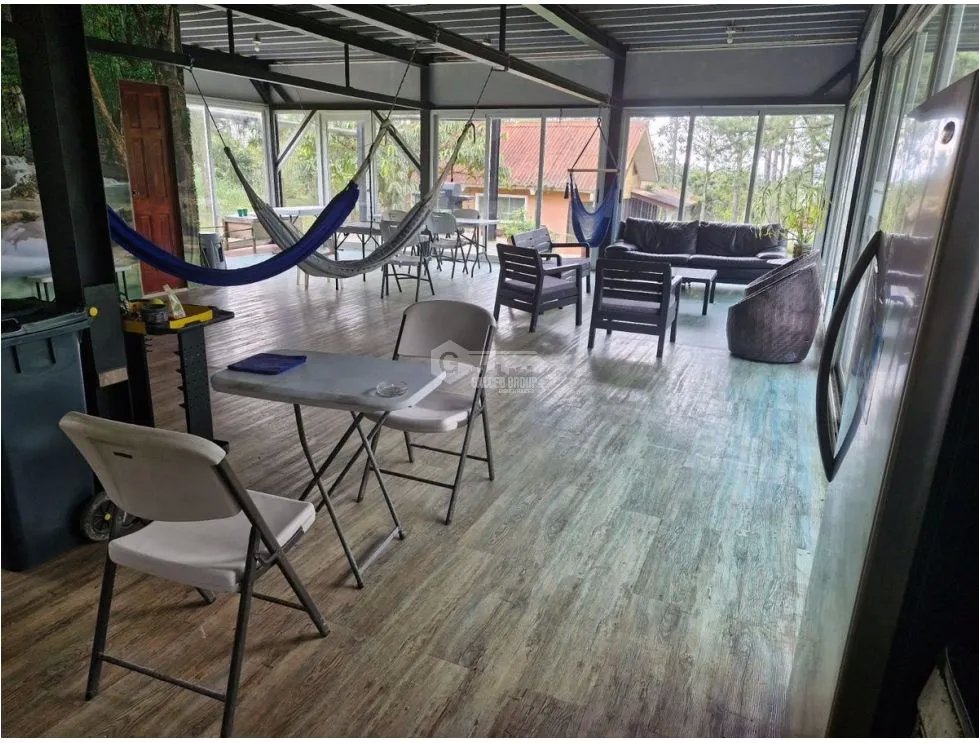CERRO AZUL / 1000M2 / 4 HABIT / TERRAZA / JARDÍN / TOTALMENTE CERCADA
