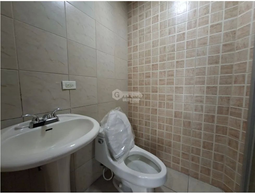 FOR RENT: PARQUE LEFEVRE LOCAL 65M 1 BATHROOM WITH AIR CONDITIONING