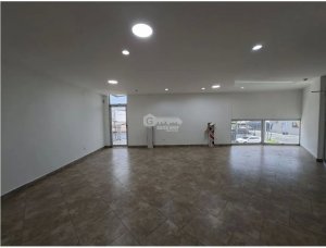 FOR RENT: PARQUE LEFEVRE LOCAL 65M 1 BATHROOM WITH AIR CONDITIONING
