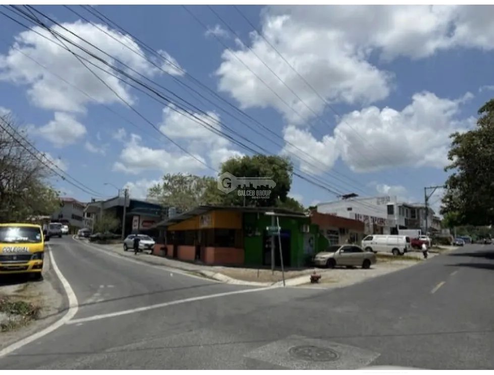 SE VENDE EDIFICIO COMERCIAL 1065M EN PENONOME CON 3 LOCALES Y DEPOSITO
