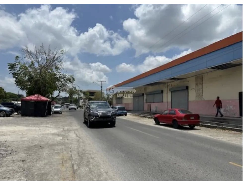 SE VENDE EDIFICIO COMERCIAL 1065M EN PENONOME CON 3 LOCALES Y DEPOSITO
