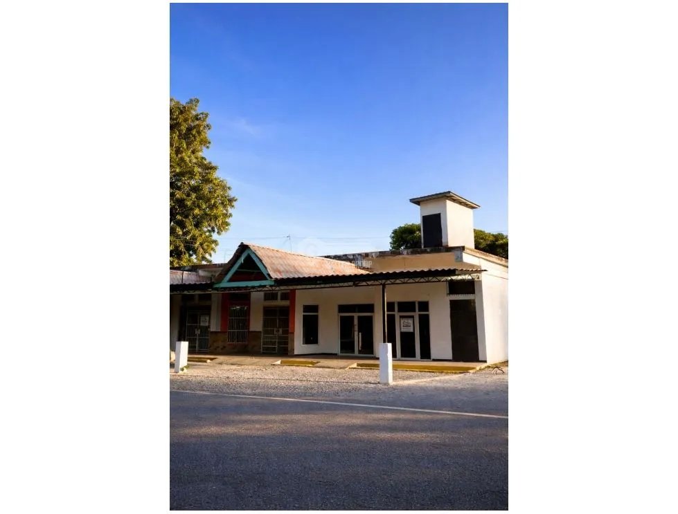 SE VENDE EDIFICIO COMERCIAL 1065M EN PENONOME CON 3 LOCALES Y DEPOSITO