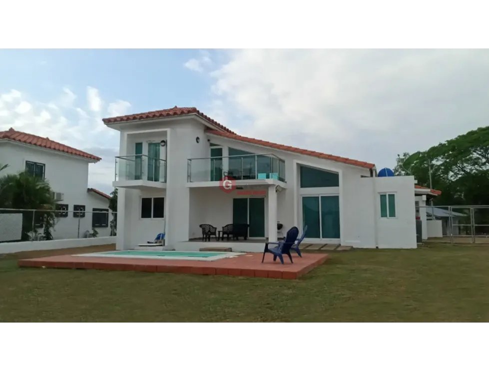 GORGONA / PLAYA MALIBU / 861M2 / 3 BEDROOMS / POOL / 2 LEVELS