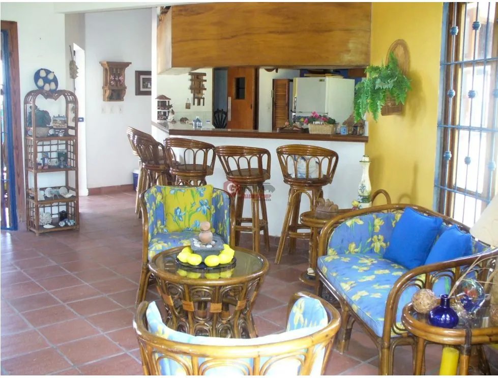 BEACHFRONT LAND / CHAME / 2,475 M2 / CORONADO / OCEANFRONT
