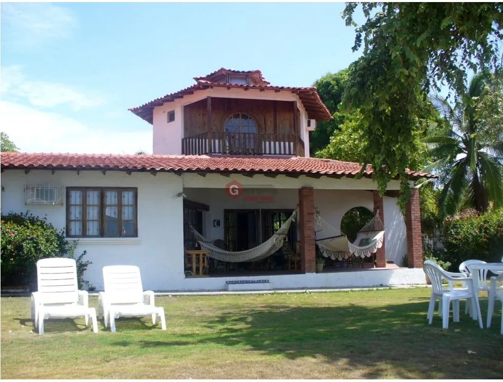 BEACHFRONT LAND / CHAME / 2,475 M2 / CORONADO / OCEANFRONT