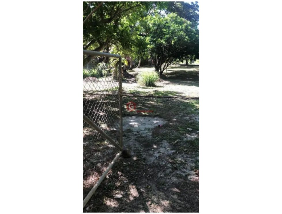 CORONADO / TERRENO A POCOS MINUTOS DE LA PLAYA / 1158M2 / AMPLIO