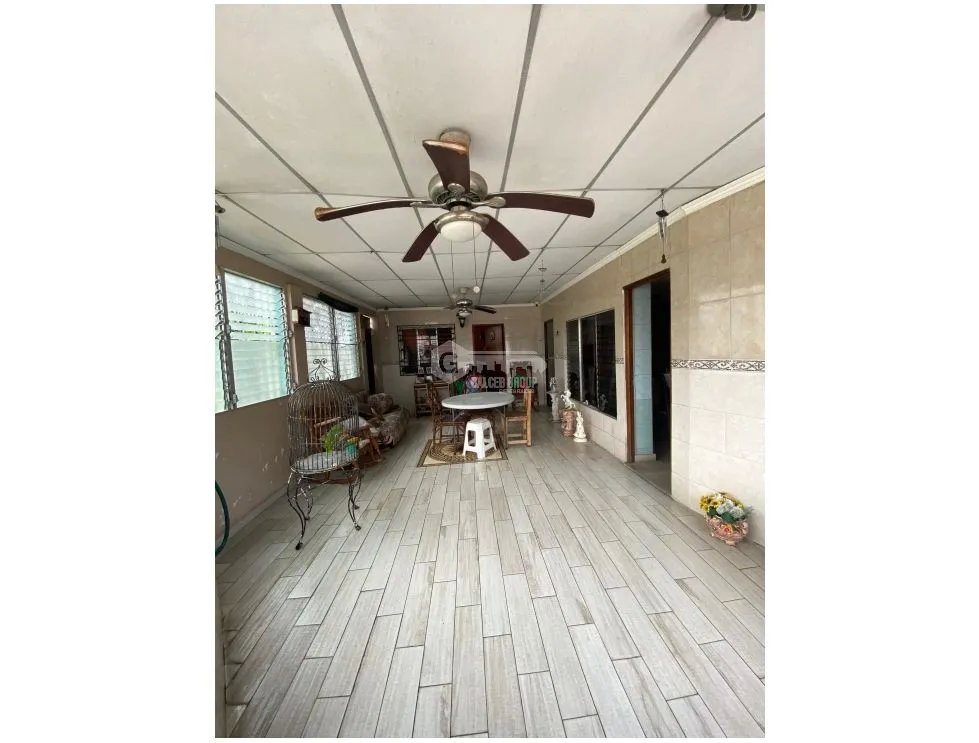 House for Sale in Parque Lefevre, 4th Street, 130M², 3 Bedrooms, Corner Lot