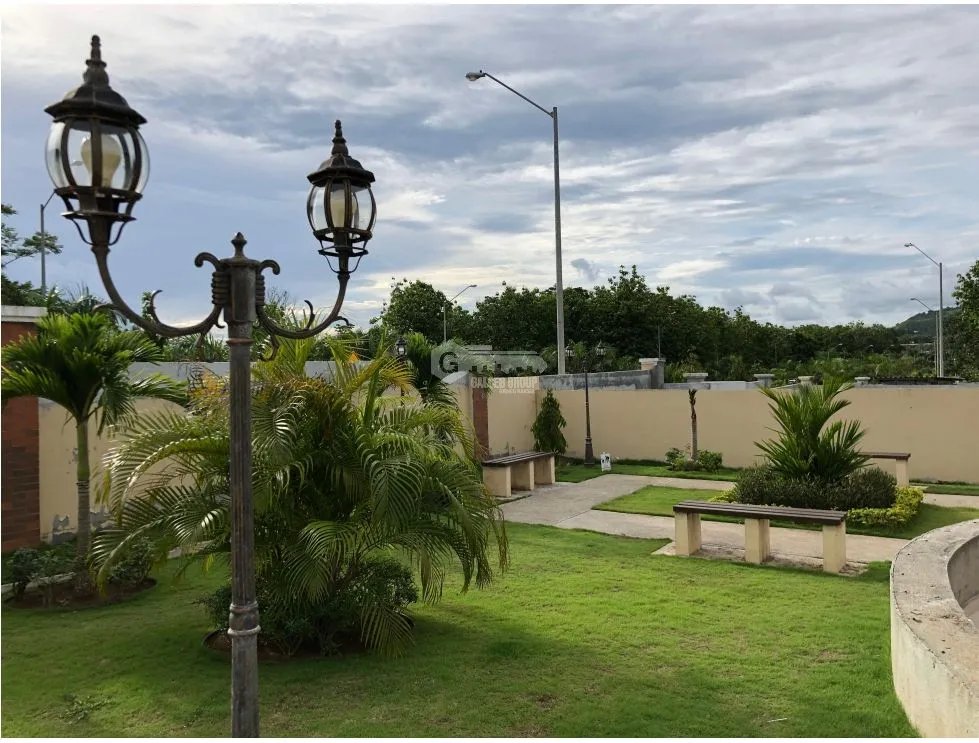 BEAUTIFUL 200M HOUSE FOR RENT IN CHORRERA PH LOS ESTABLOS WITH TERRACE