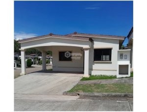 CHORRERA / PH LOS ESTABLOS / 3 BEDROOMS / 200 M2 / TERRACE / UNFURNISHED