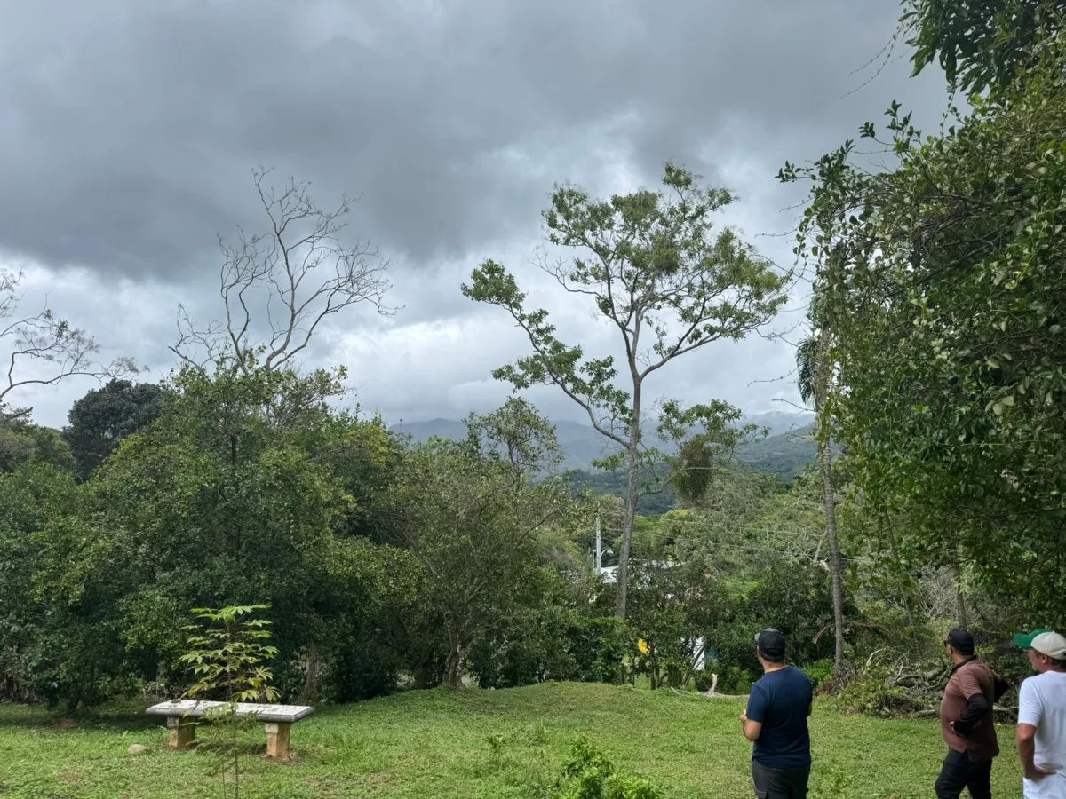 Casa en Venta en el Centro de Santa Fe, Veraguas – 1,899.55 m²