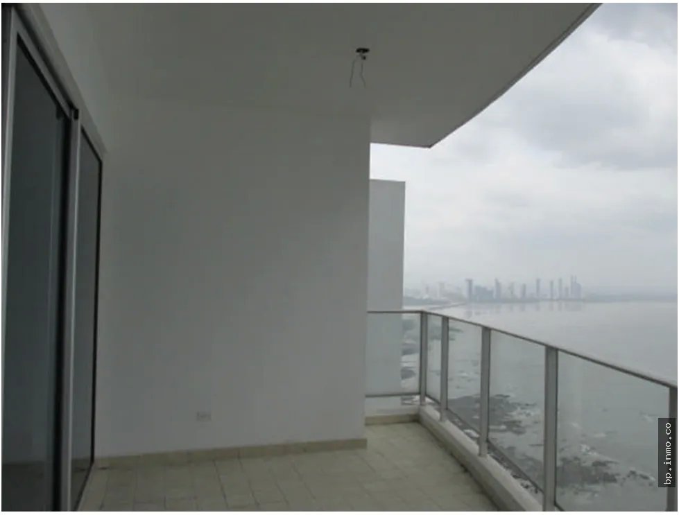APARTAMENTO A LA VENTA EN PACIFIC VILLAGE, PUNTA PACÍFICA