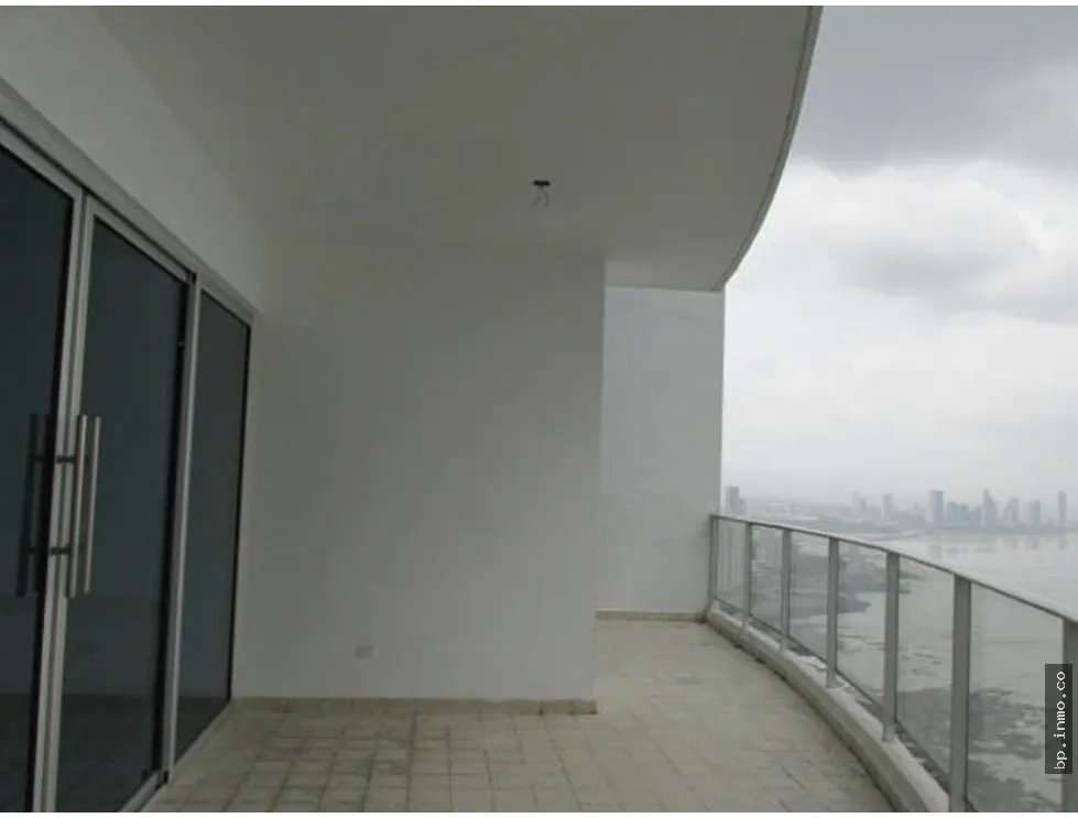 APARTAMENTO A LA VENTA EN PACIFIC VILLAGE, PUNTA PACÍFICA
