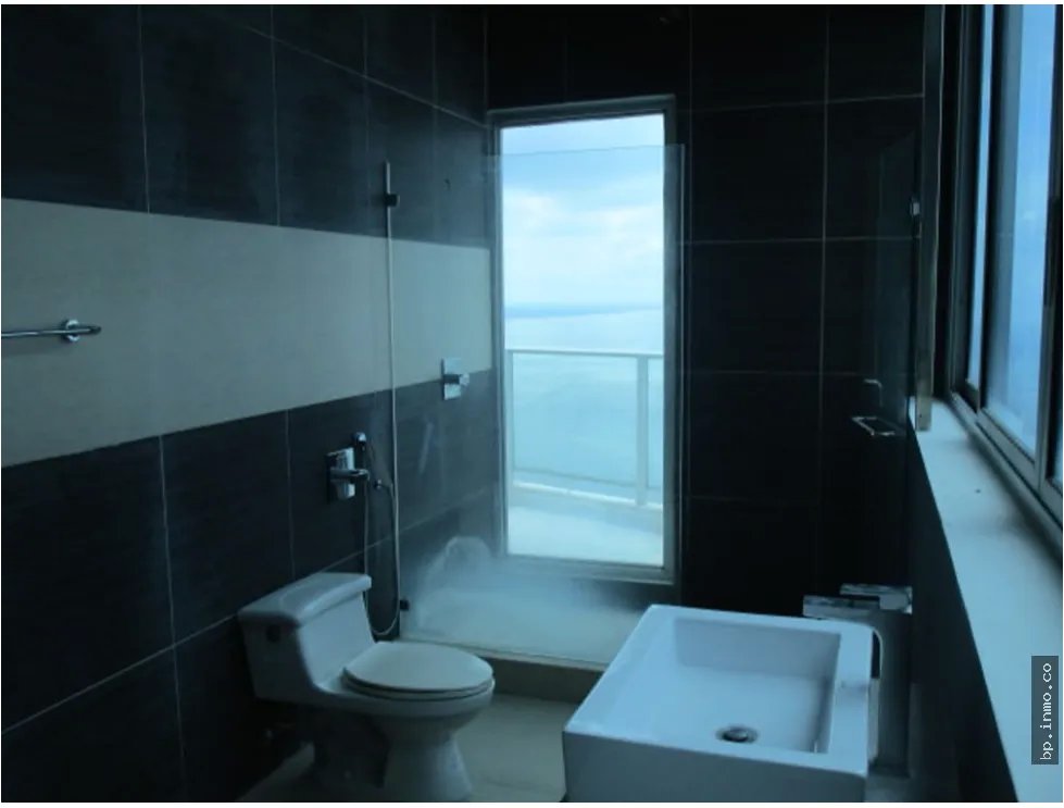 APARTAMENTO A LA VENTA EN PACIFIC VILLAGE