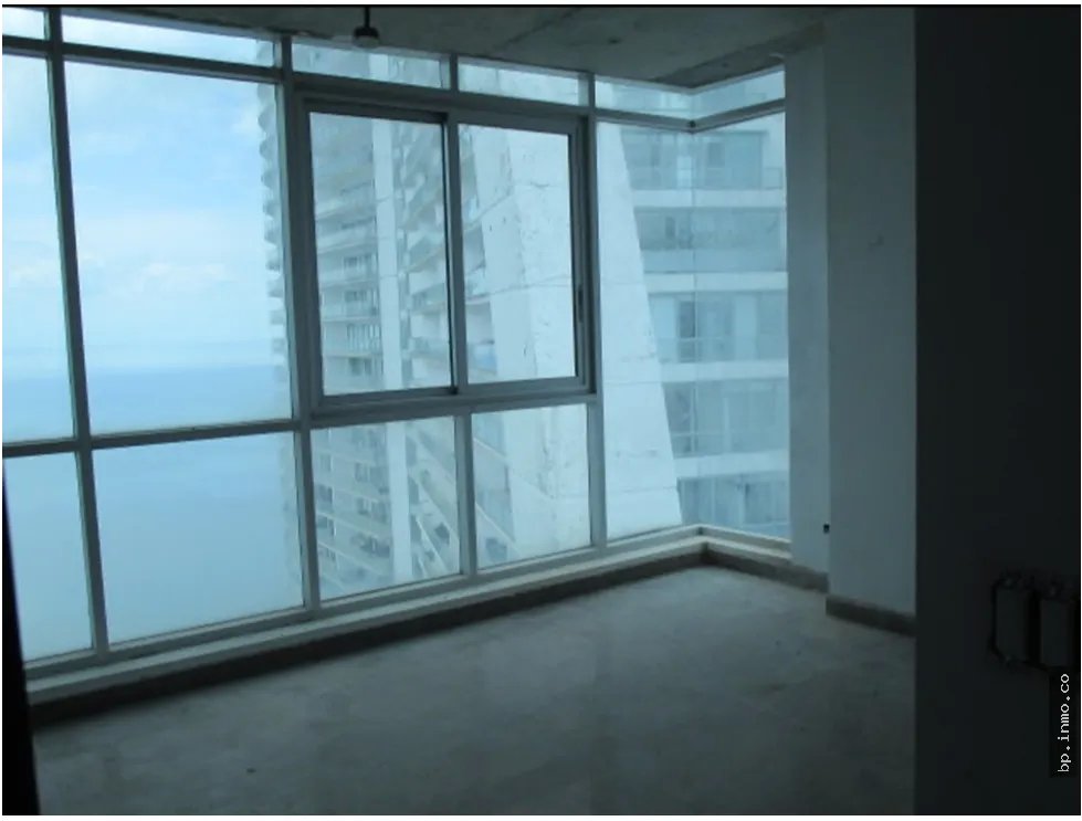 APARTAMENTO A LA VENTA EN PACIFIC VILLAGE