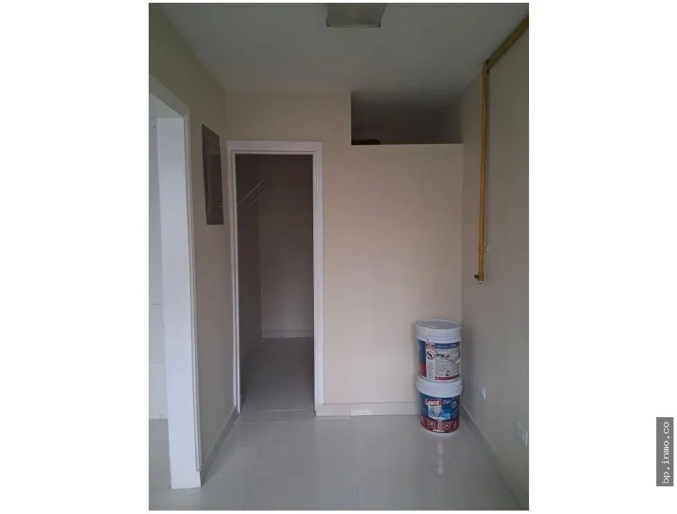 SE VENDE APARTAMENTO EN BELLA VISTA