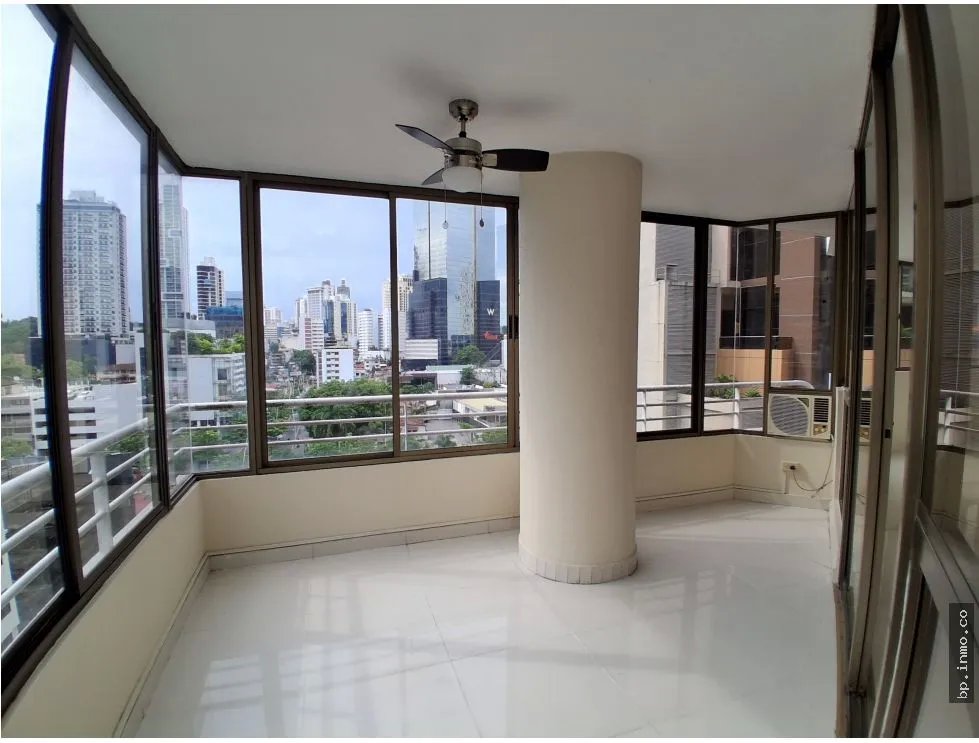 SE VENDE APARTAMENTO EN BELLA VISTA