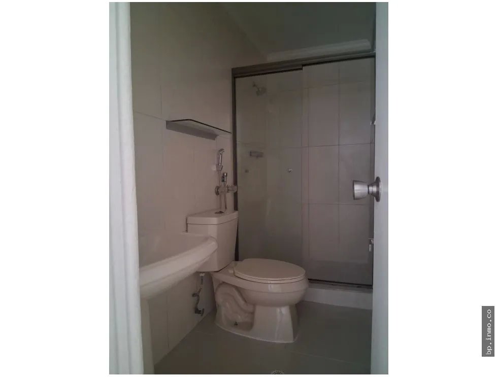 SE VENDE APARTAMENTO EN BELLA VISTA