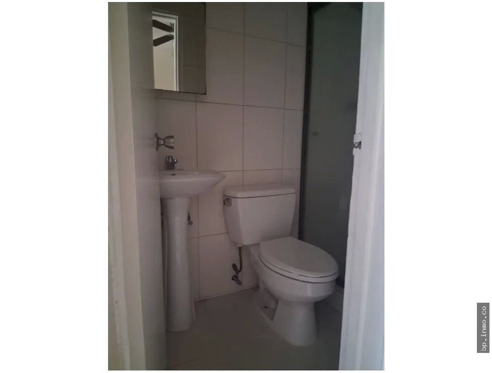 SE VENDE APARTAMENTO EN BELLA VISTA