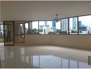 SE VENDE APARTAMENTO EN BELLA VISTA