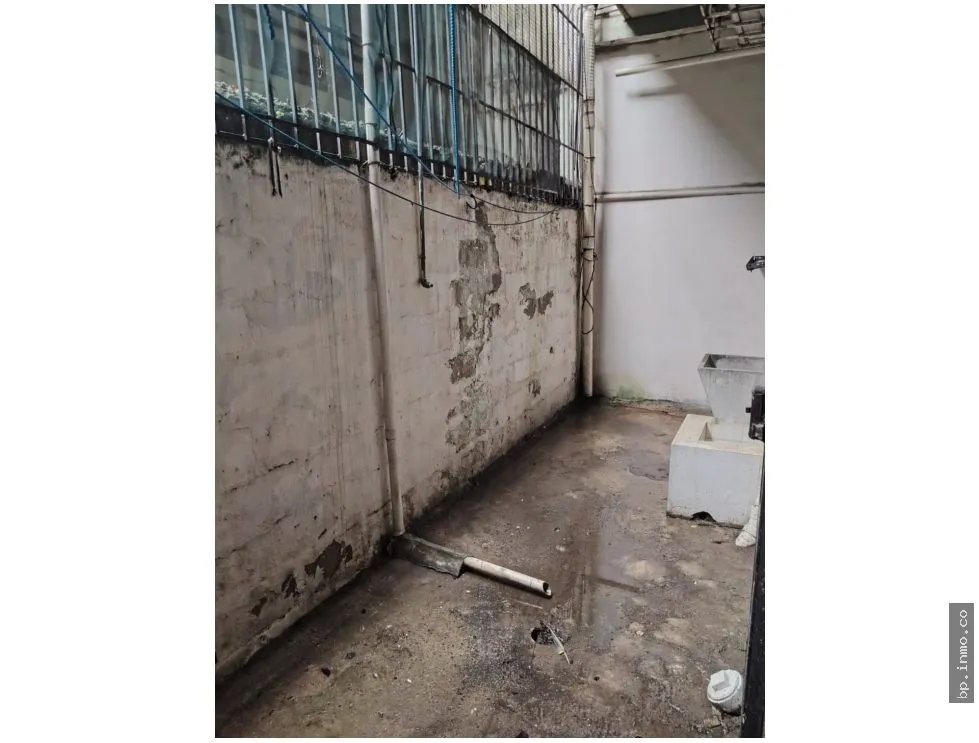 EDIFICIO EN CASCO VIEJO DISPONIBLE