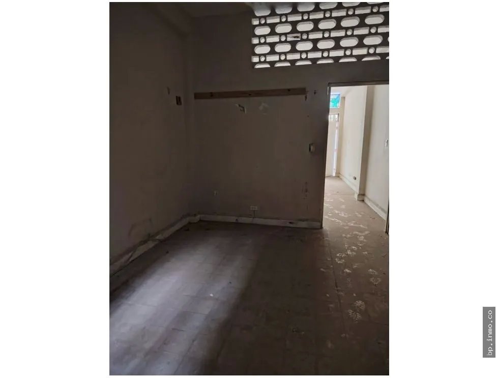 EDIFICIO EN CASCO VIEJO DISPONIBLE