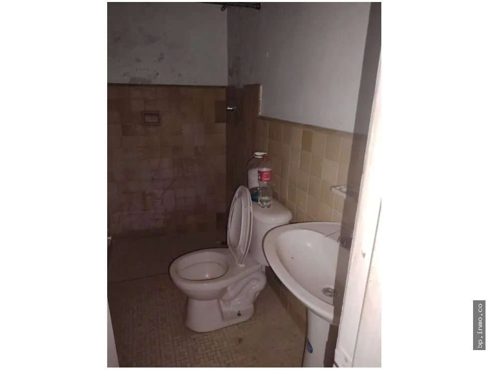 EDIFICIO EN CASCO VIEJO DISPONIBLE