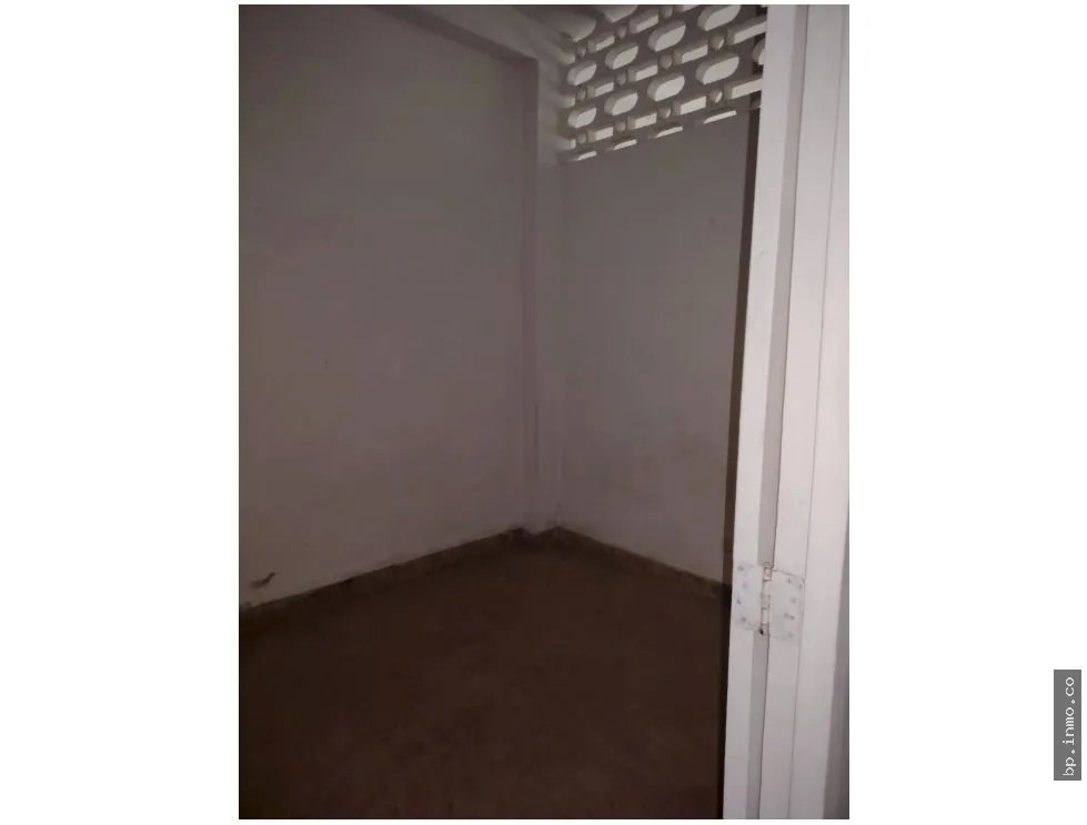EDIFICIO EN CASCO VIEJO DISPONIBLE