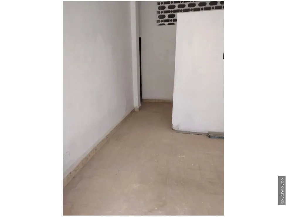 EDIFICIO EN CASCO VIEJO DISPONIBLE