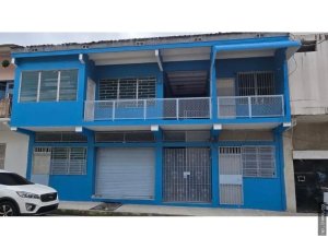 BUILDING IN CASCO VIEJO AVAILABLE