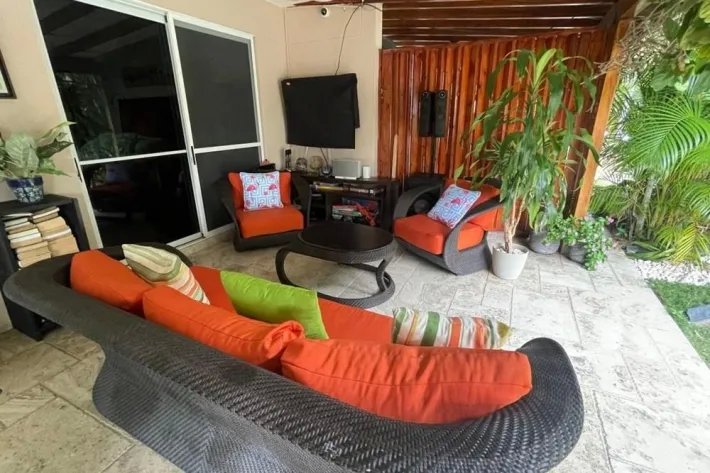 Casa en venta en Villa Decameron, Río Hato