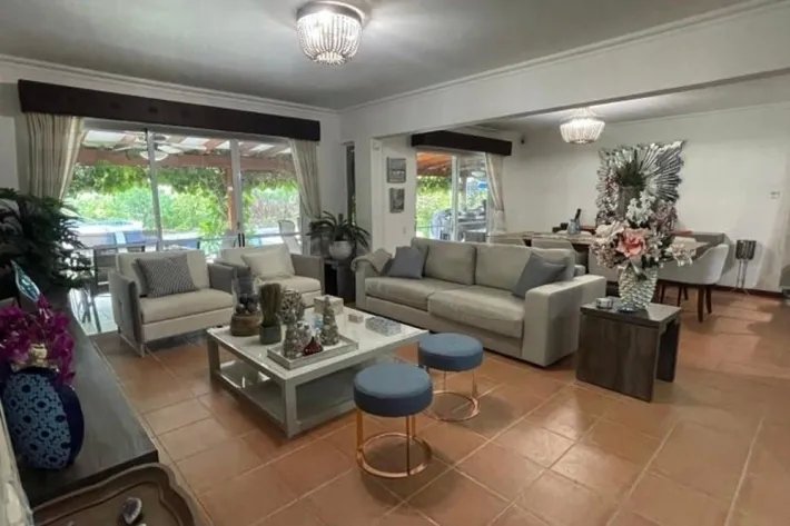 Casa en venta en Villa Decameron, Río Hato